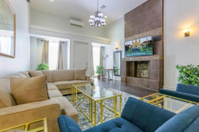 Гостиница Spacious 3BR condo in Downtown  Новый Орлеан